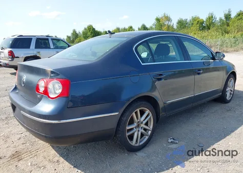 2008 Volkswagen Passat Lux из США, поврежденный, VIN WVWEK73C88P047780